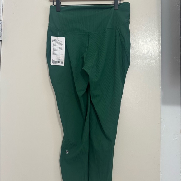 Lululemon Forest Green Base Pace HR Ribbed 23” Leggings - Picture 9 of 9